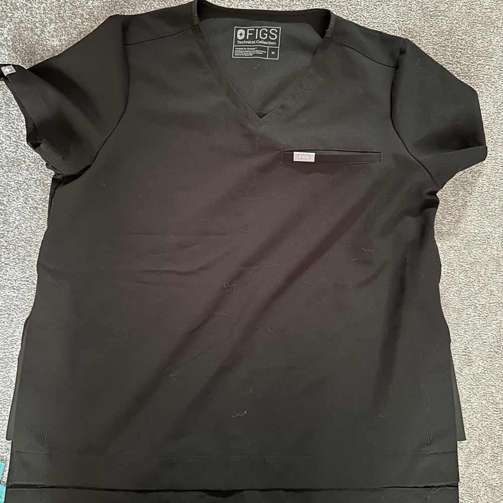 Scrub top